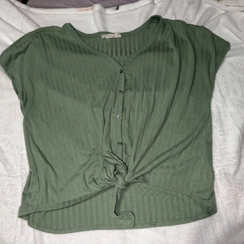 Green Shirt Pink Republic